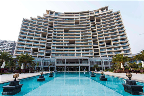 上衣第二颗纽扣（第二颗纽扣怎么戴在手上）